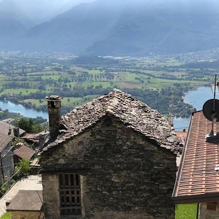 La Poulerie - Suite Dépendance Gera Lario Exterior foto