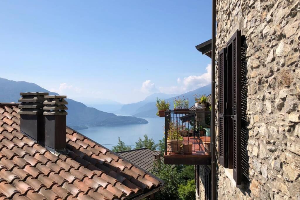 La Poulerie - Suite Dépendance Gera Lario Exterior foto