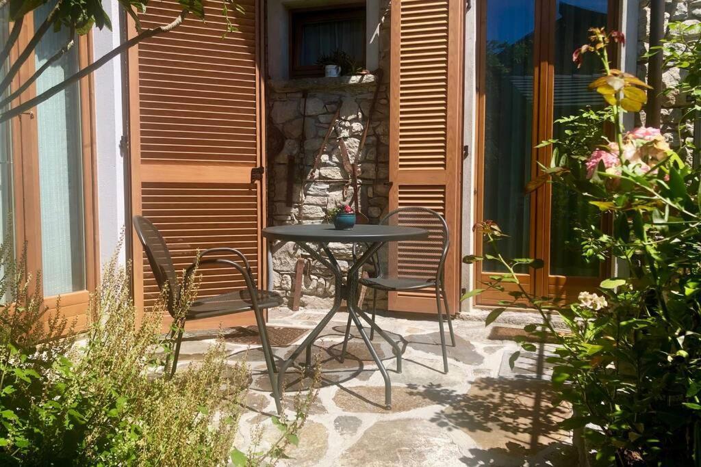 La Poulerie - Suite Dépendance Gera Lario Exterior foto
