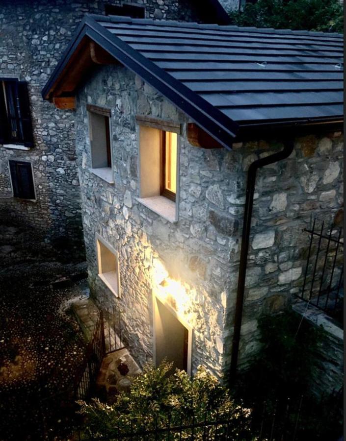 La Poulerie - Suite Dépendance Gera Lario Exterior foto